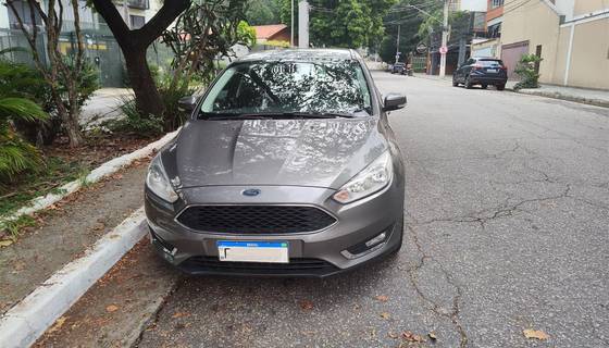 FORD FOCUS 2.0 SE FASTBACK 16V FLEX 4P POWERSHIFT